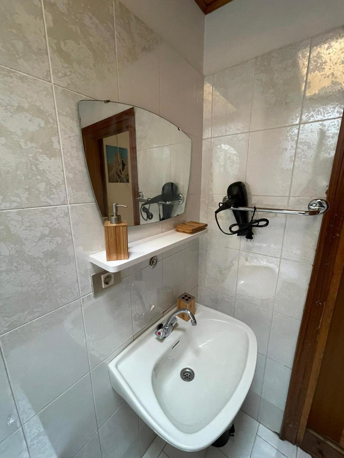 Отель Picchio Rosso - Stanza Privata Con Bagno In Val Di Fassa Pera Экстерьер фото